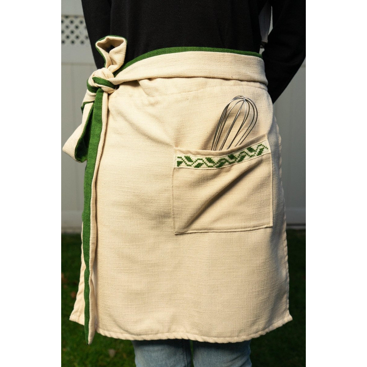 Olive Branch Apron in Vanilla Cream